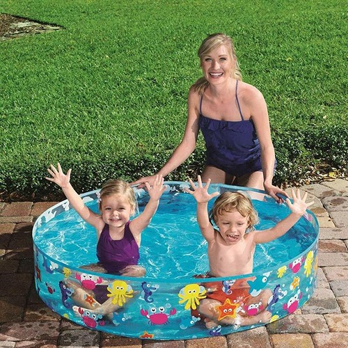 Large family swimming pool - large,